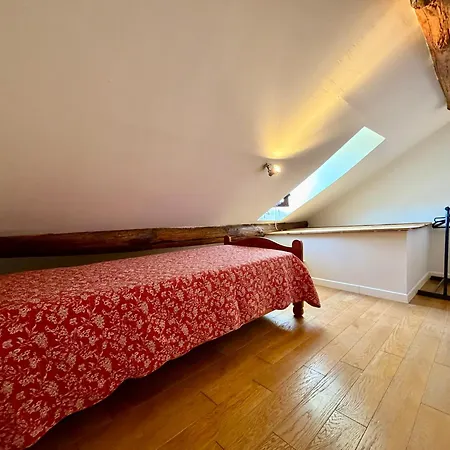 Centre Avec Mezzanine Climatise Bastia (Corsica)